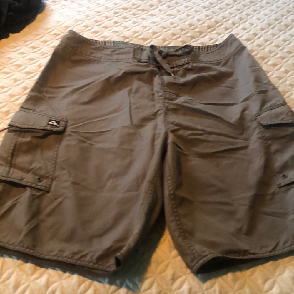 Quiksilver board shorts, size 34, 2 pockets